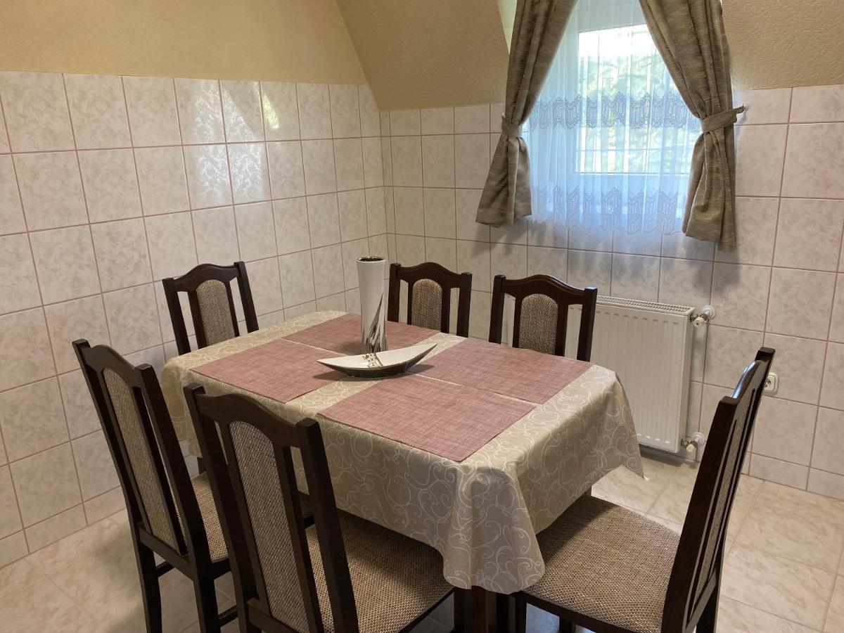 Sarga-Kek Haz Apartment Vonyarcvashegy Ngoại thất bức ảnh